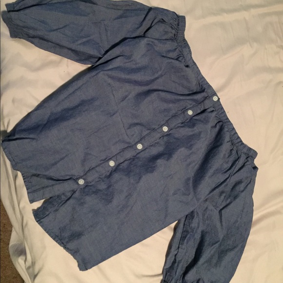 Off the shoulder shirt - Picture 1 of 3